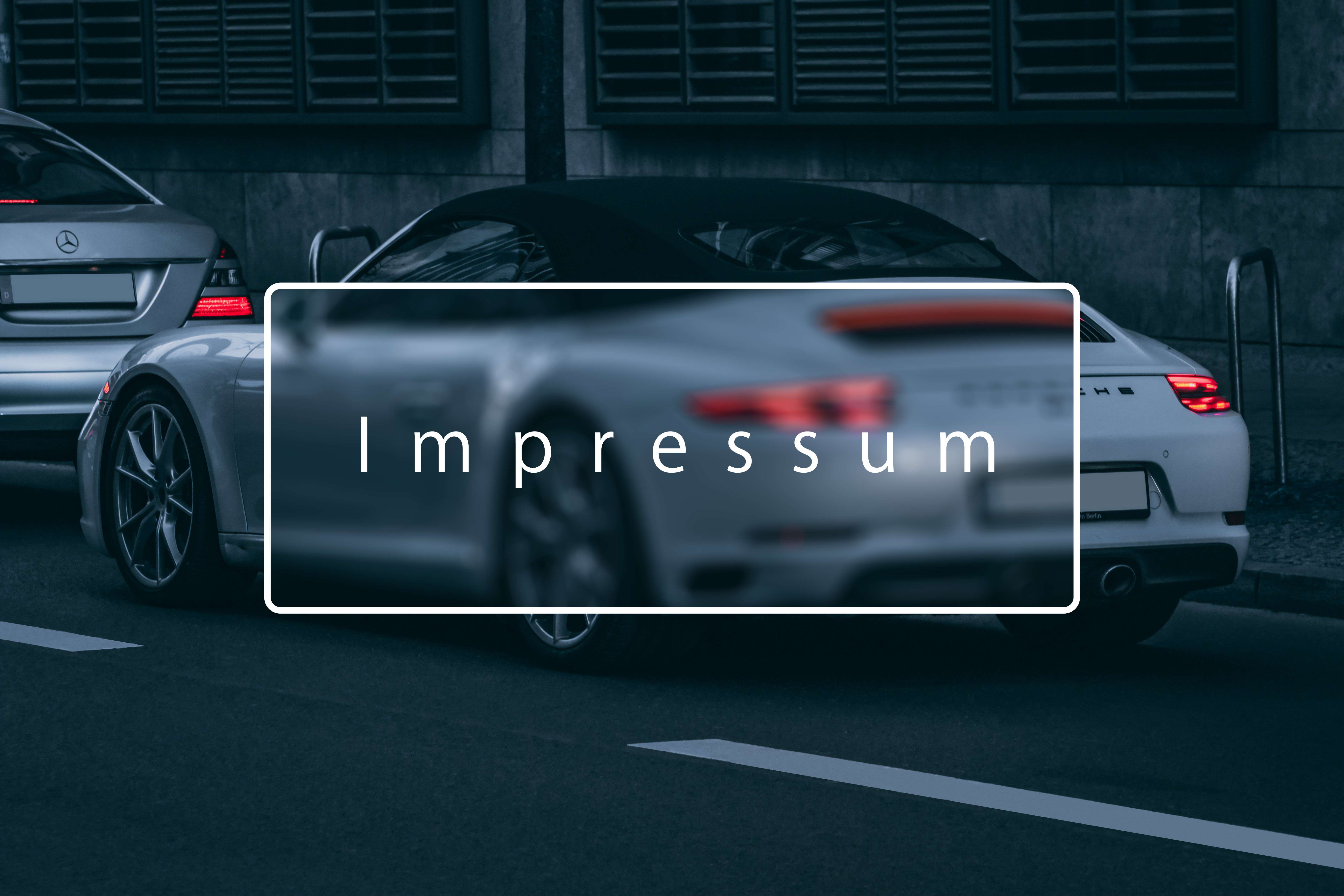 Porsche 911 Steht Hinter einem Mercedes